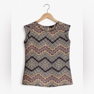 The Limited Sleeveless Geometric Print Blouse Size M